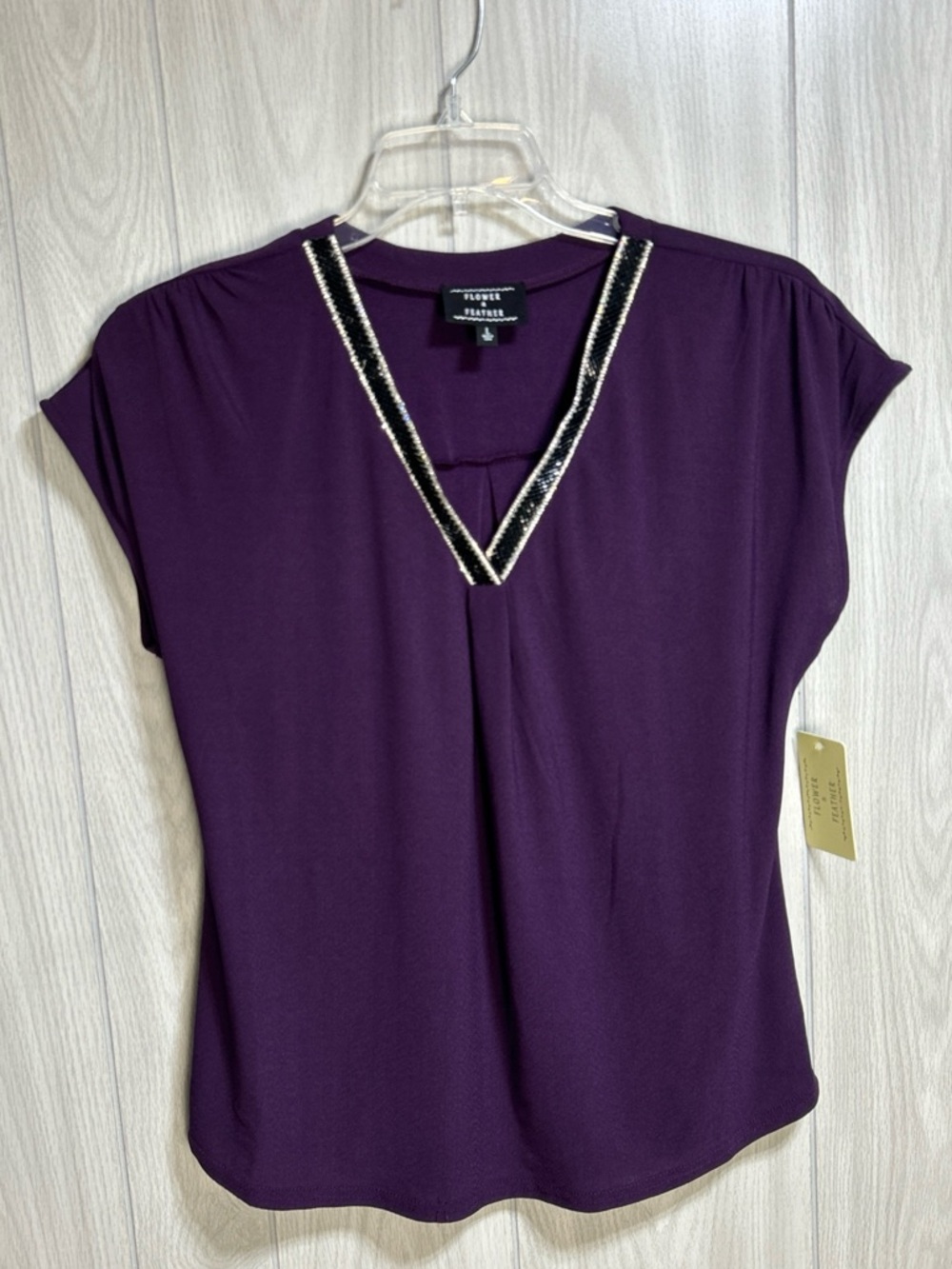 NWT Flower & Feather Purple Embezzled V-Neck Blouse Size Large